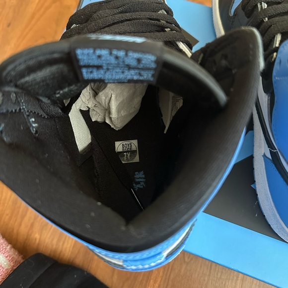 Air Jordan 1 Retro High OG GS - Picture 6 of 10